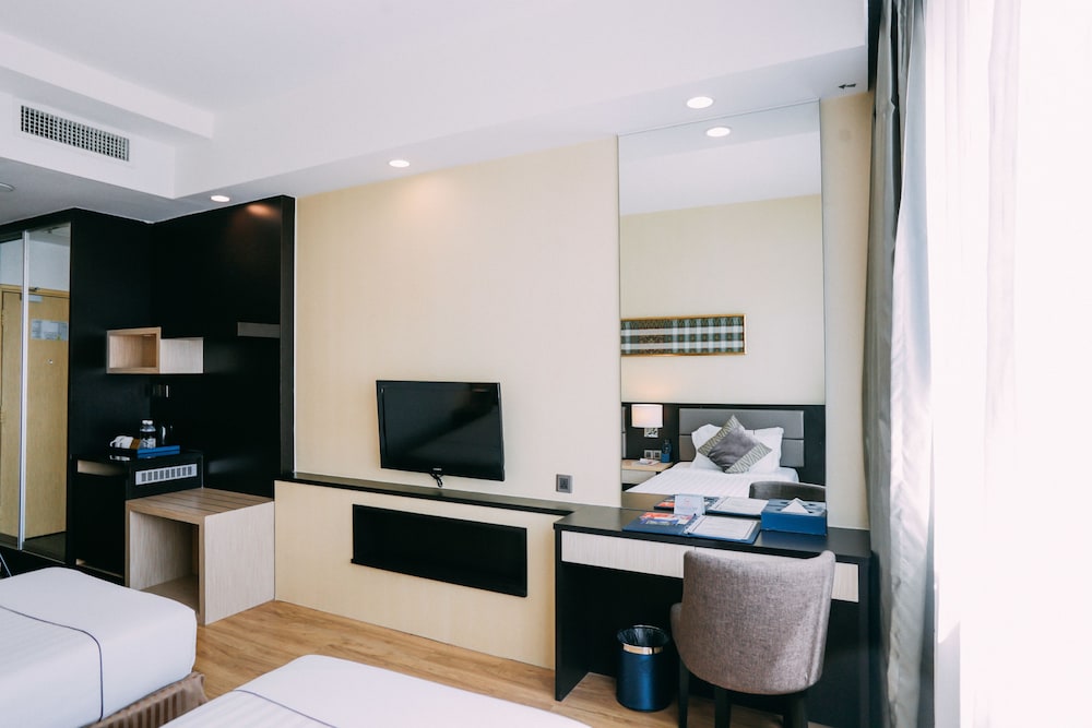Hotel Granada Johor Bahru 30/70