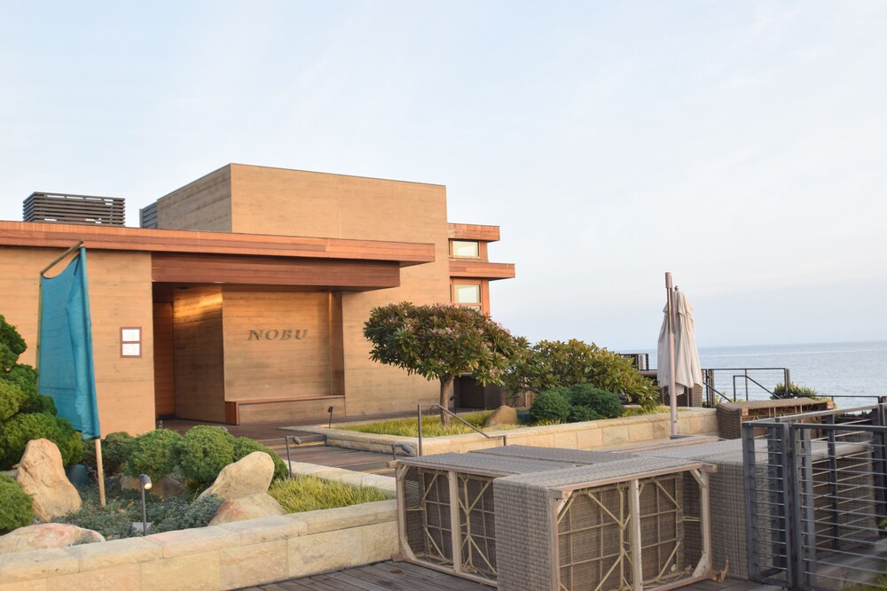 Malibu Beach Paradise Apartments 5/50
