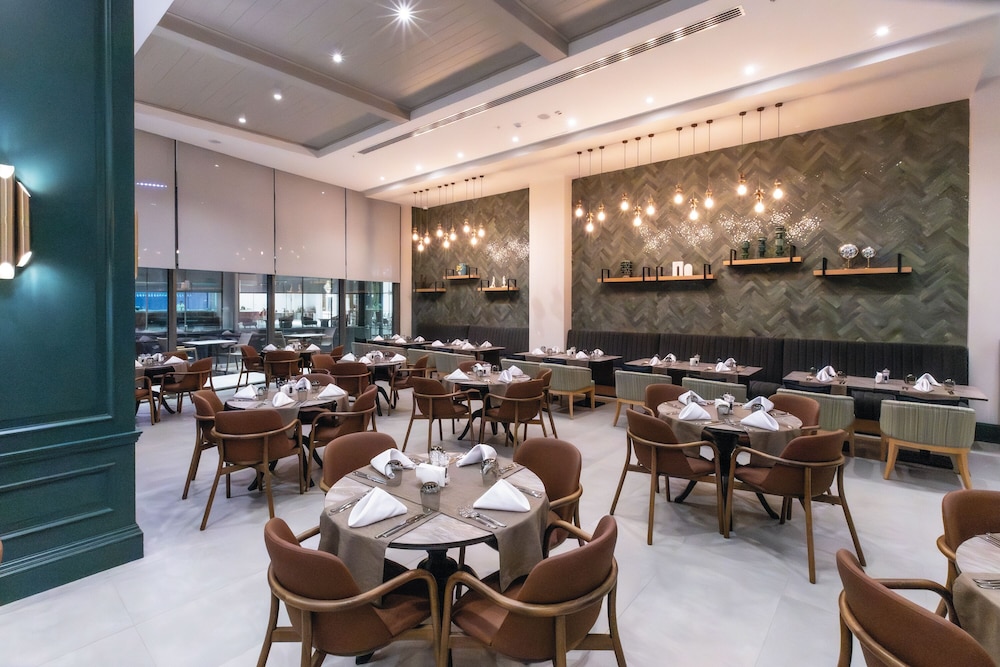 Beks Premium Resort and Spa 127/146