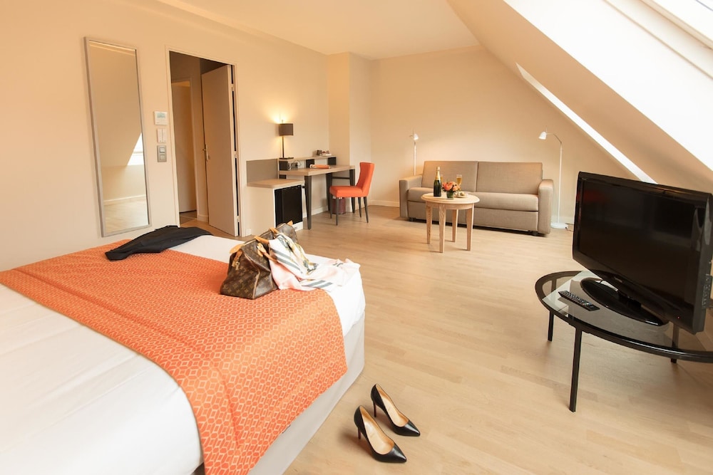 Hotel Montbriand Antony 12/44