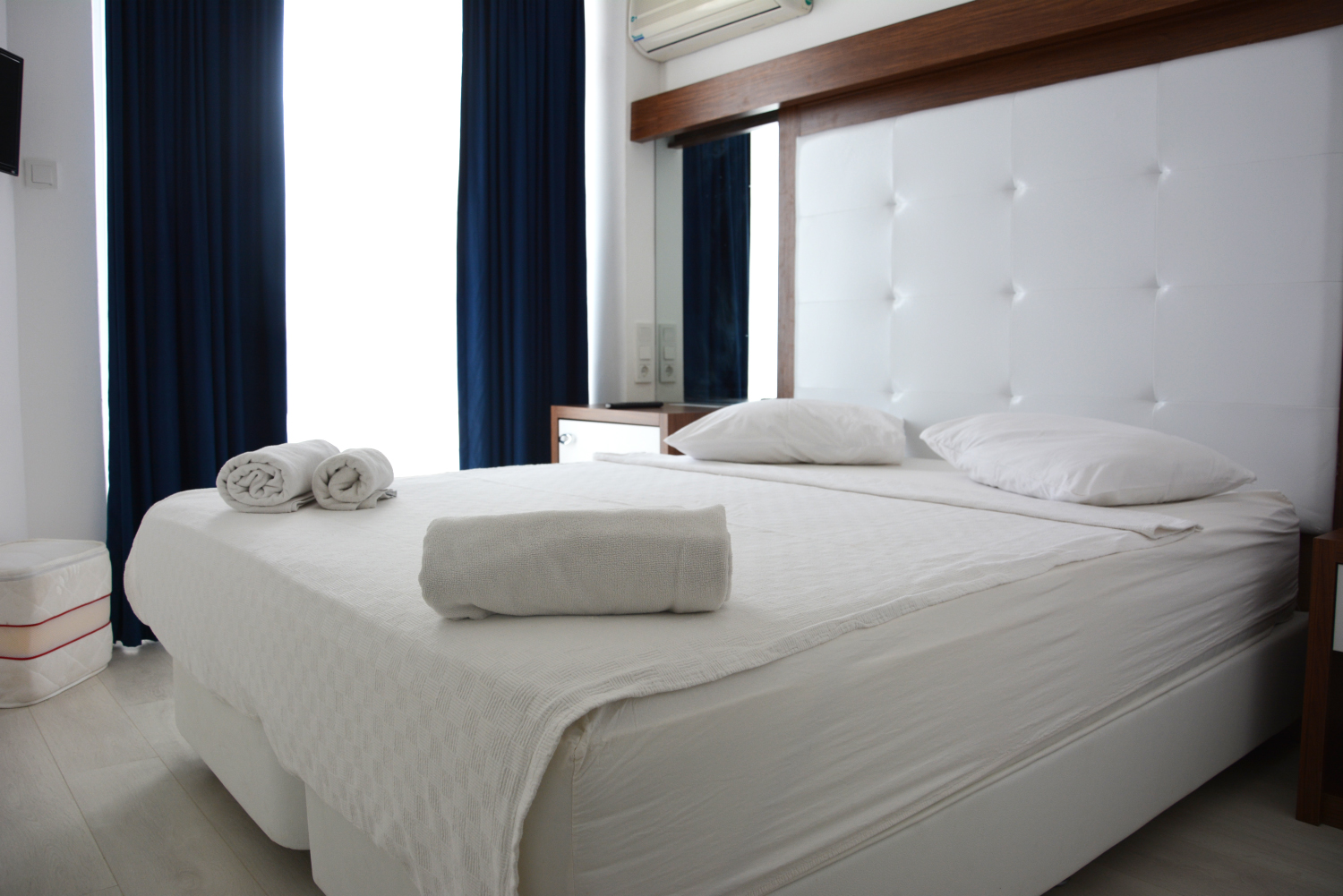 Room, Double Bed