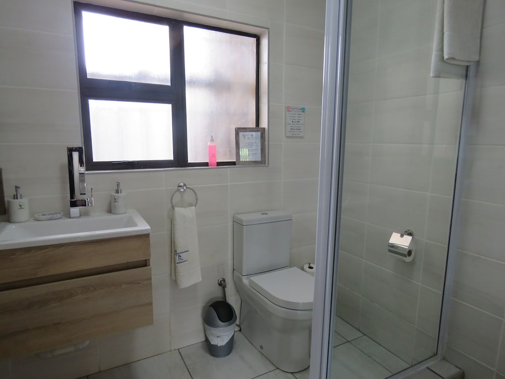 Beachcomber Bay Guest House 49/50
