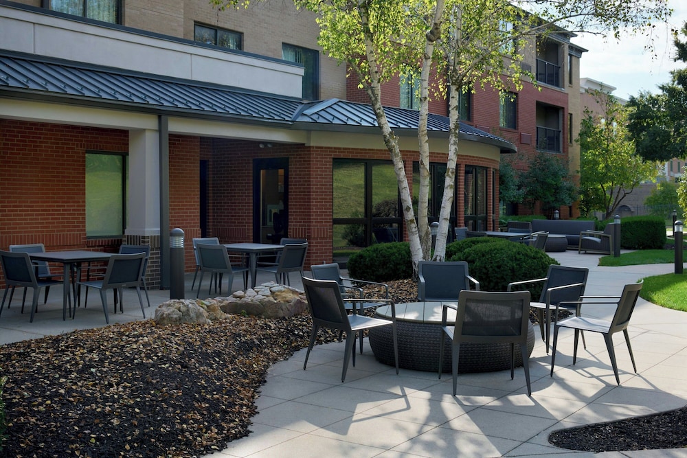 Courtyard by Marriott Kansas City Shawnee 45/71