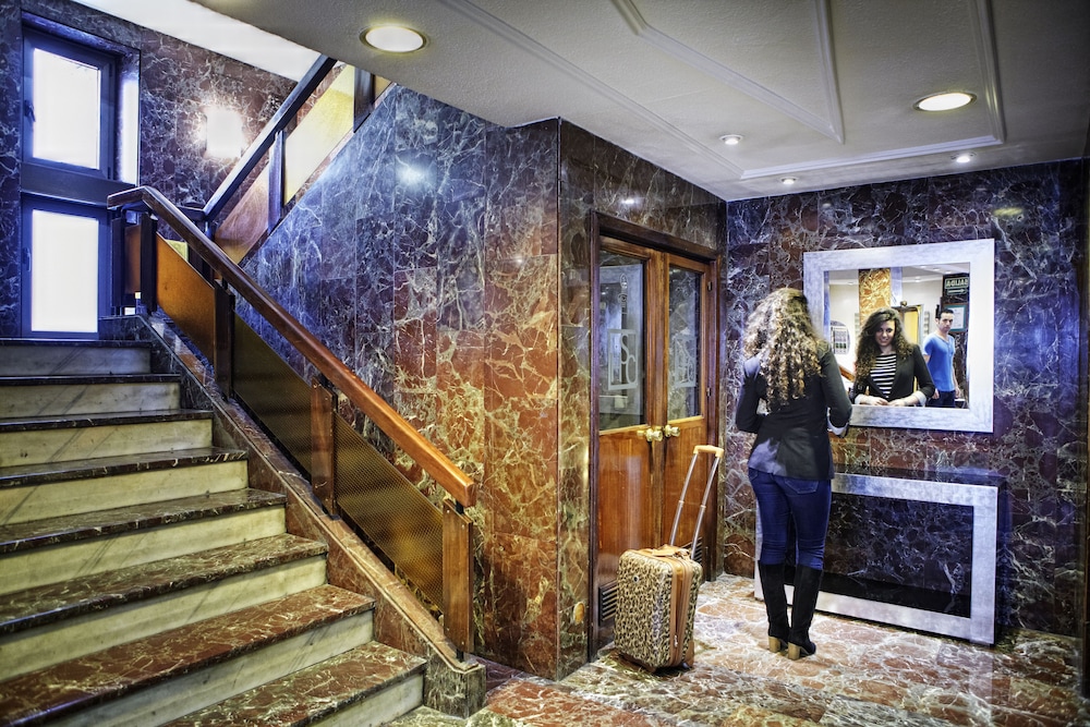 Obal Urban Hotel 5/50