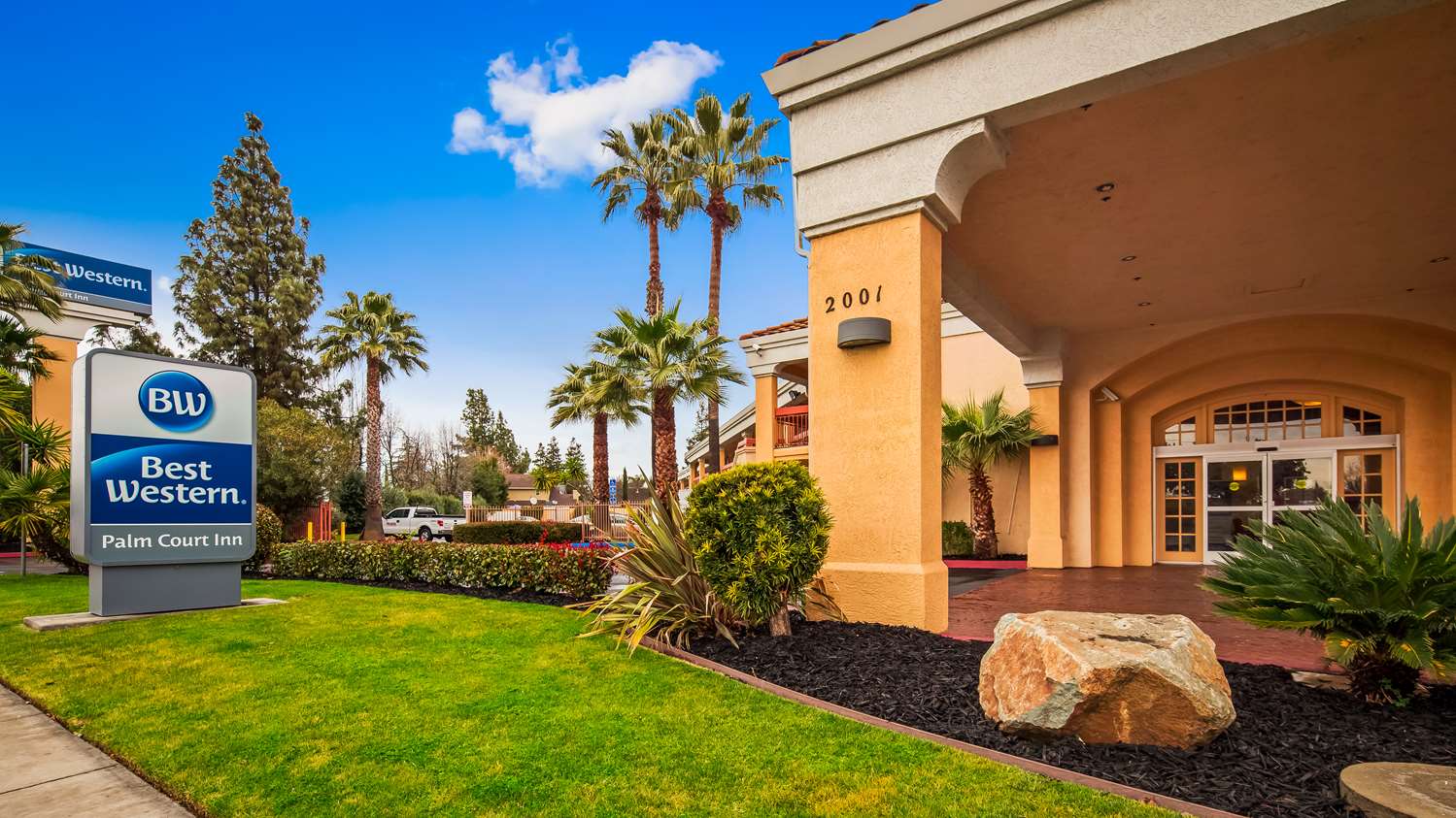 Best Western Palm Court Inn 15/17