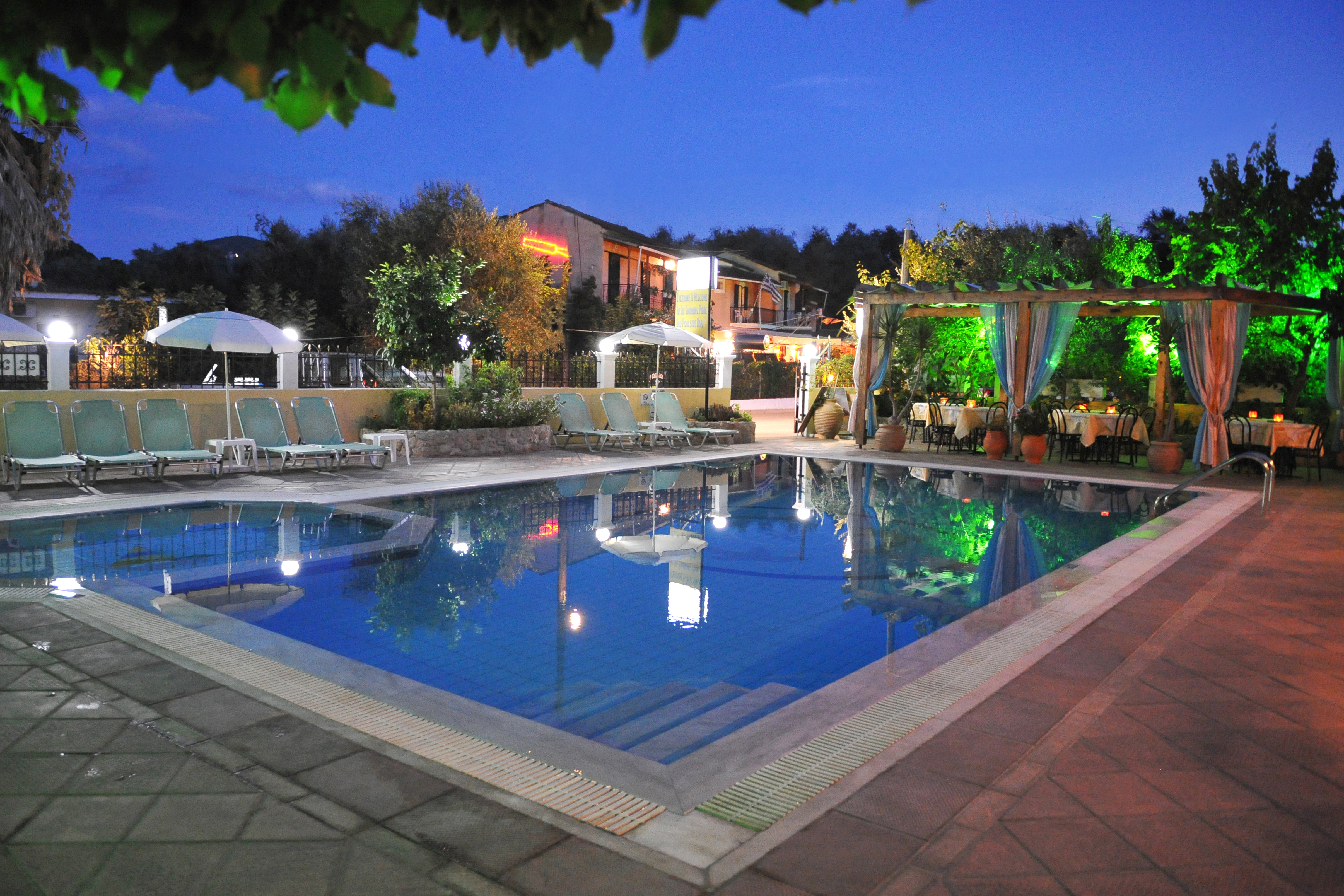 Makis Louvlis Luxury Apartments 39/58