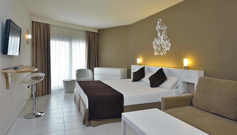 Innside by Melia Wave Calvia 26/76