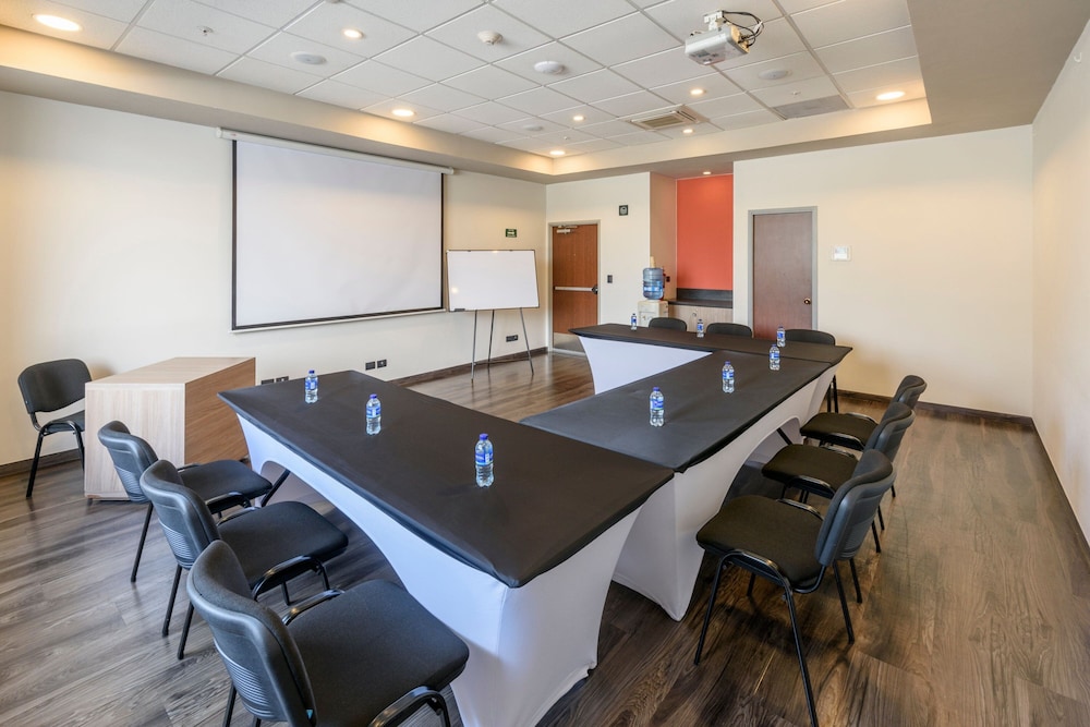 City Express Junior by Marriott Bogota Aeropuerto 49/60
