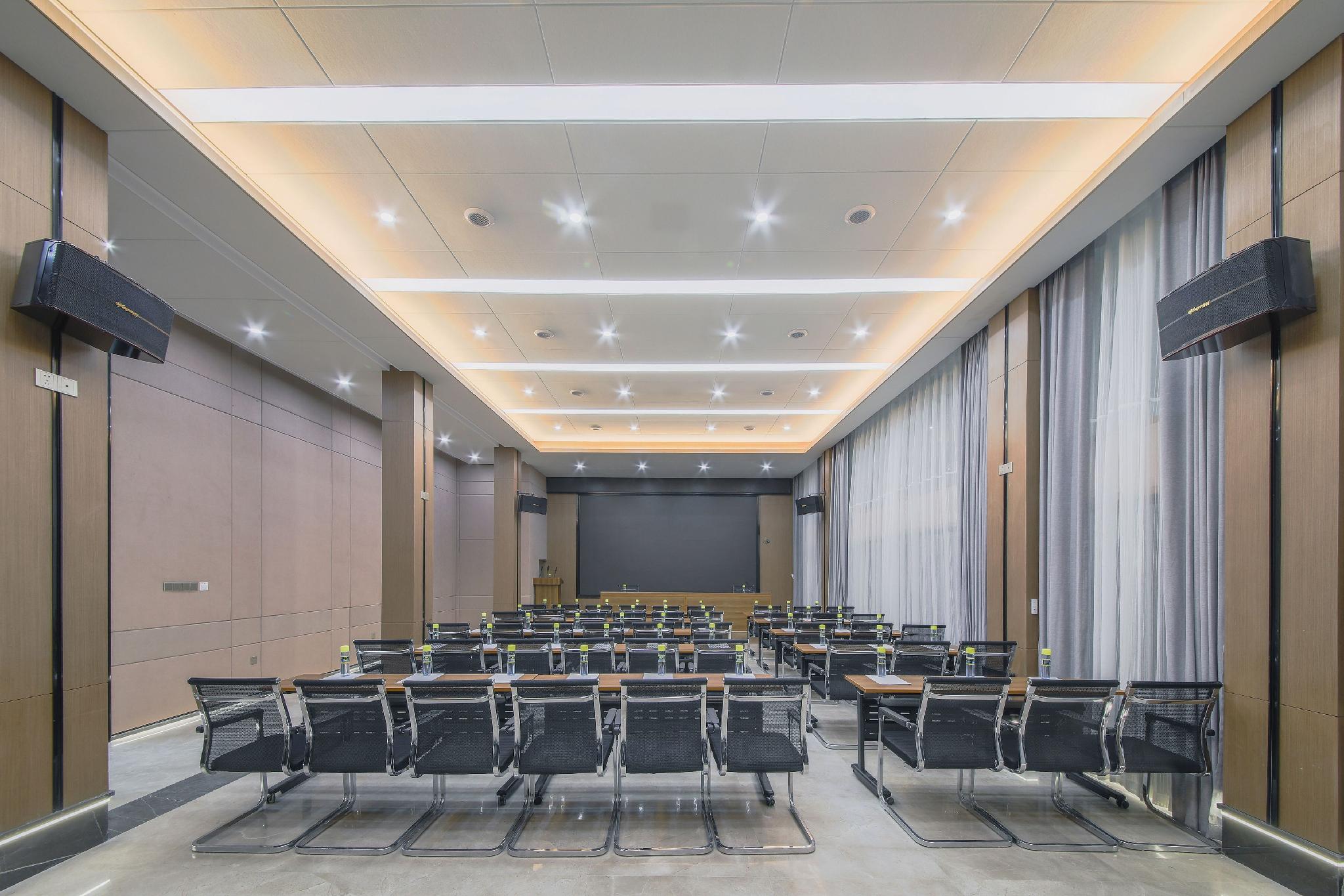 Li Feng Hotel (Wuhan Jinyinhu store) 37/49