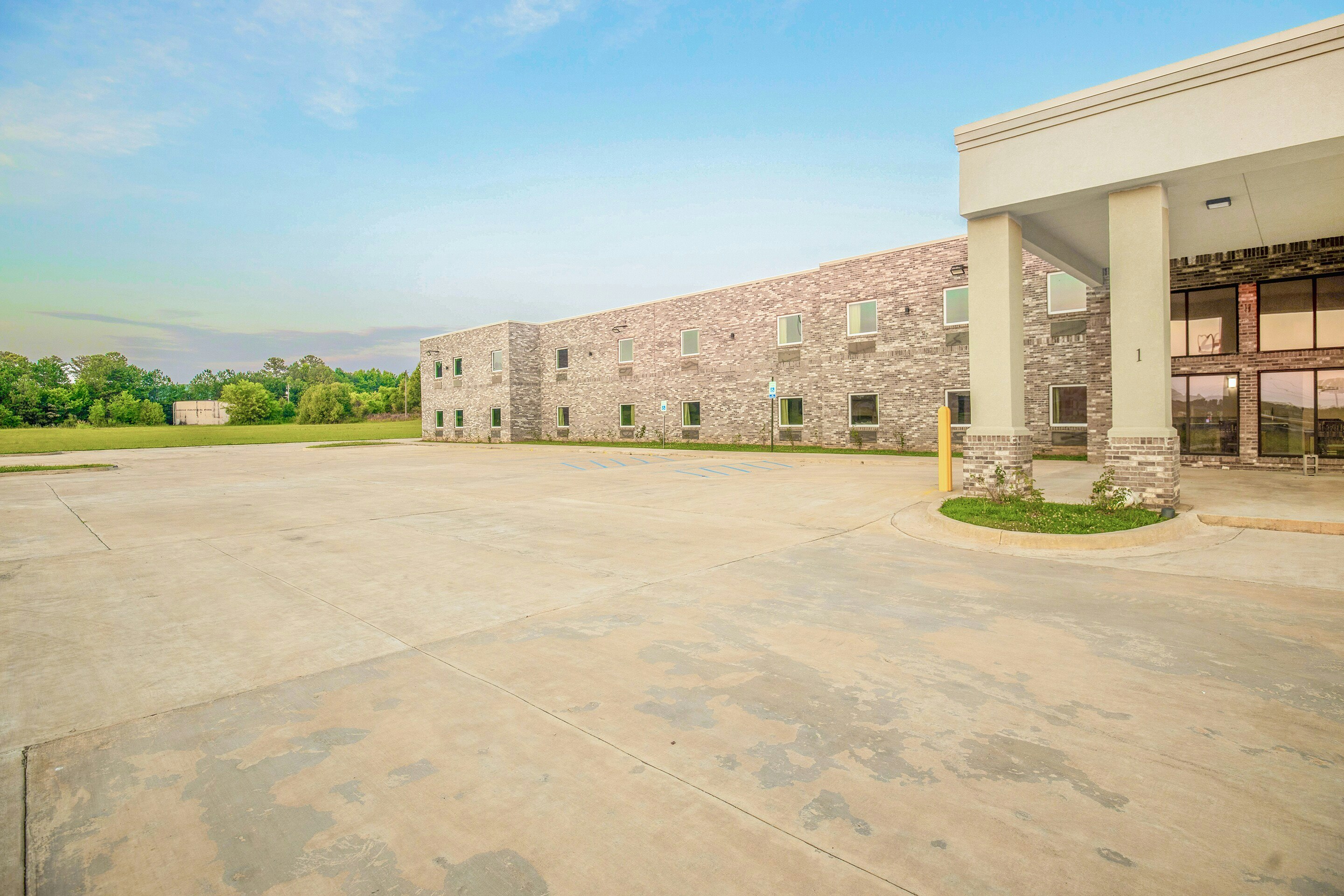 OYO Hotel Adairsville Calhoun South I-75 12/13