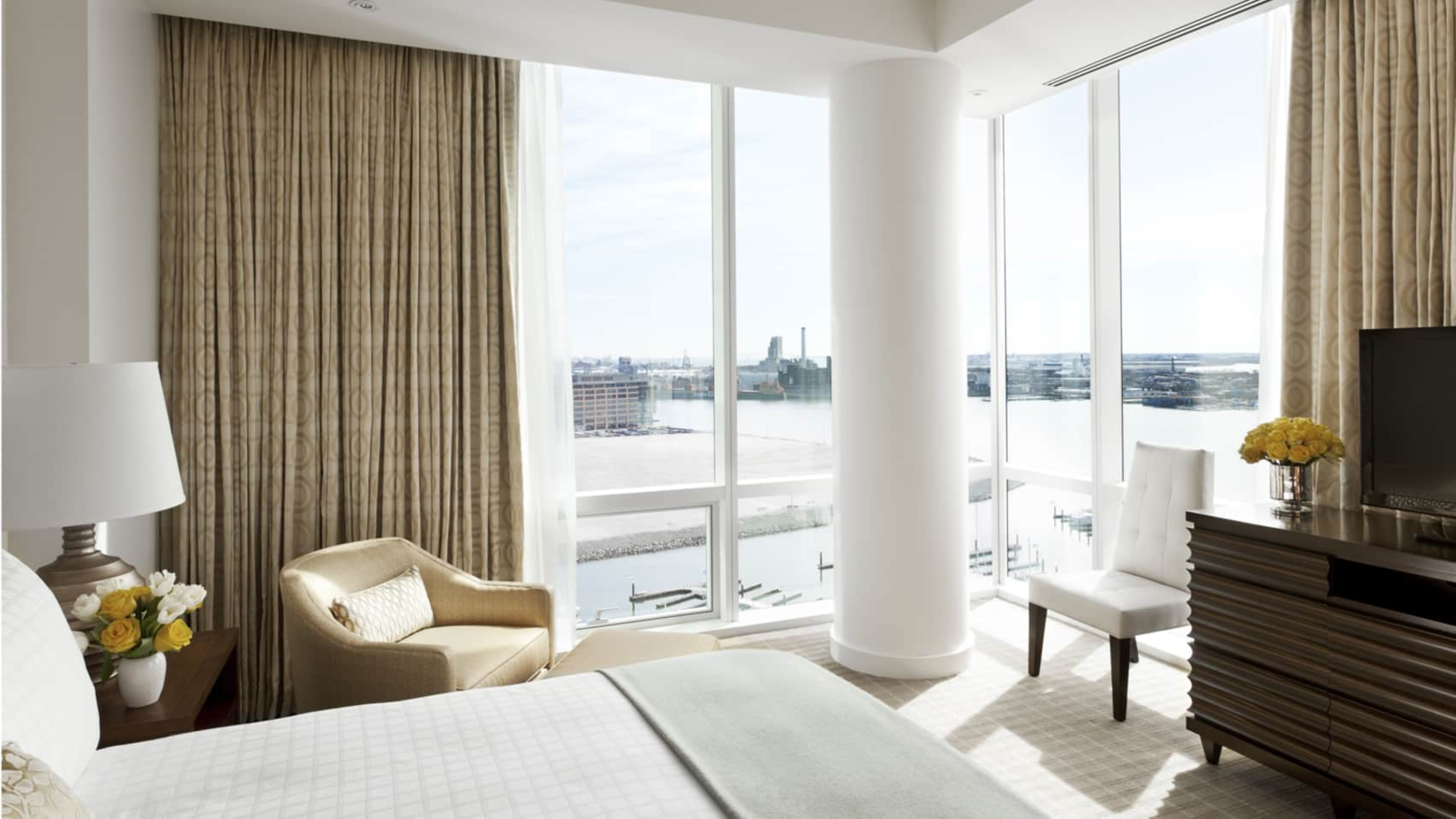ROOM, KING BED, HARBOUR VIEW