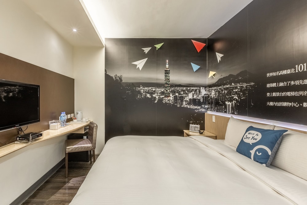 CU Hotel Taipei 46/64