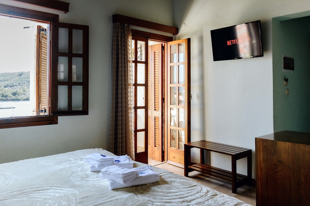Drymna Hotel 8/50