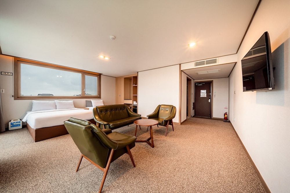 Sunrise Hotel Sungsan 32/62