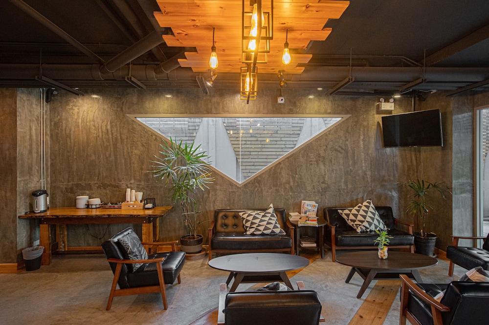 Ecoloft Hotel 43/51