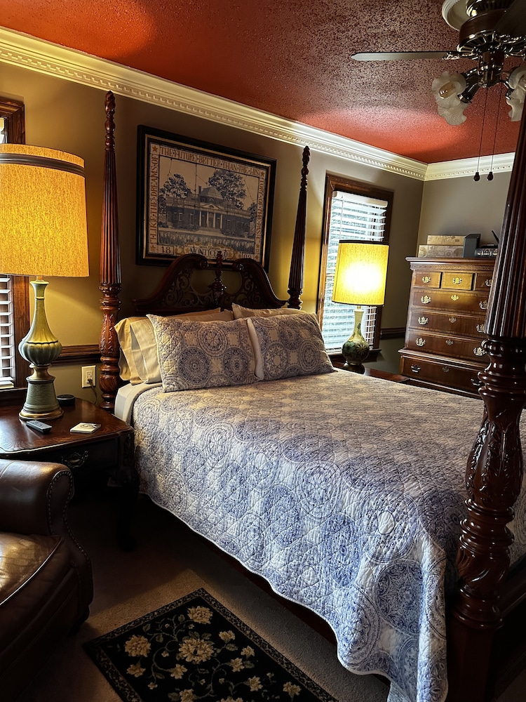 Williamsburg Sampler B & B 6/30