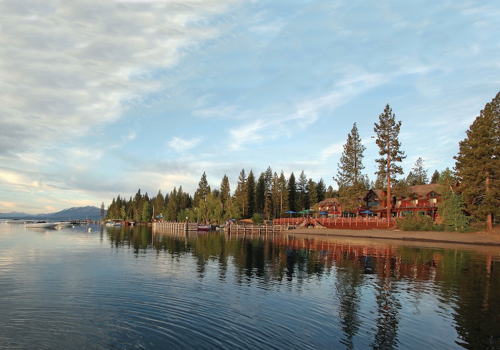 Sunnyside Restaurant &amp; Lodge 25/43