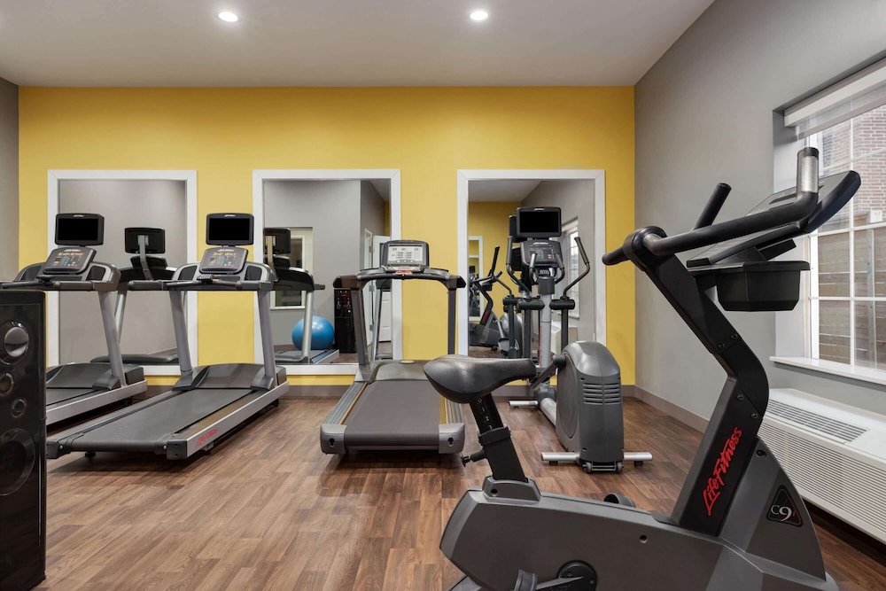La Quinta Inn And Suites By Wyndham Port Arthur 22/50