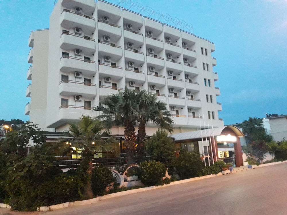 Minay Hotel 1/15