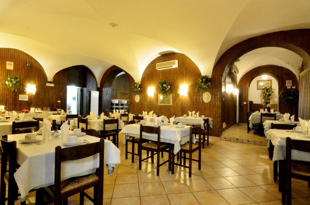 Tirreno Hotel 52/70