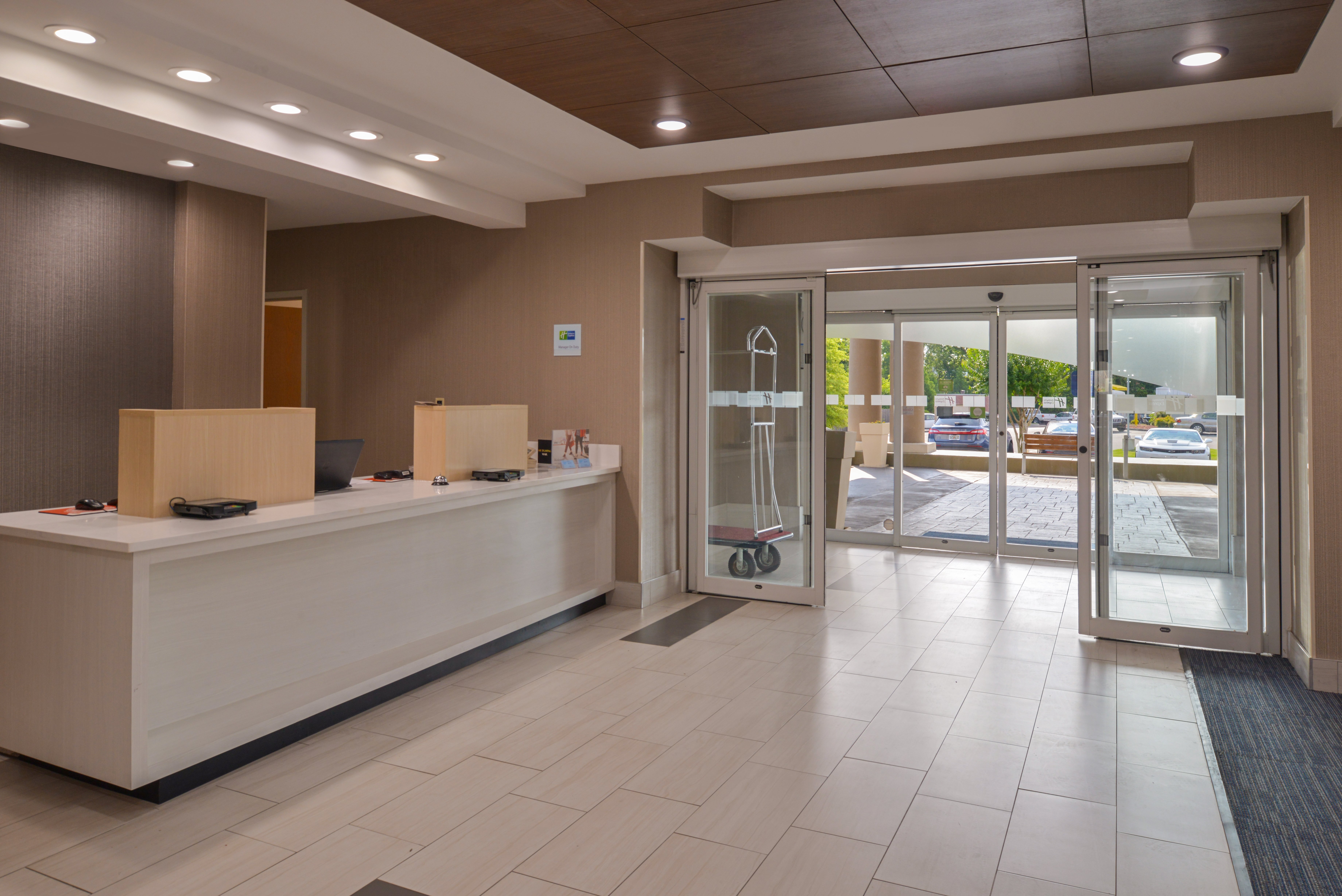 Holiday Inn Express Hotel And Suites Chattanooga East Ridge Tn 6/56
