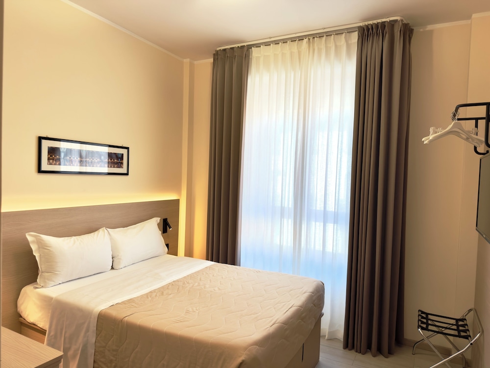 Hotel Molise 2 18/64