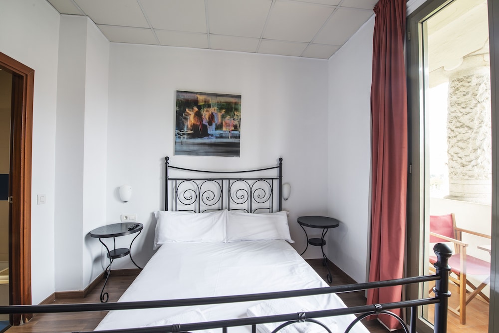 Safestay Passeig de Gracia - Adults Only 12/33