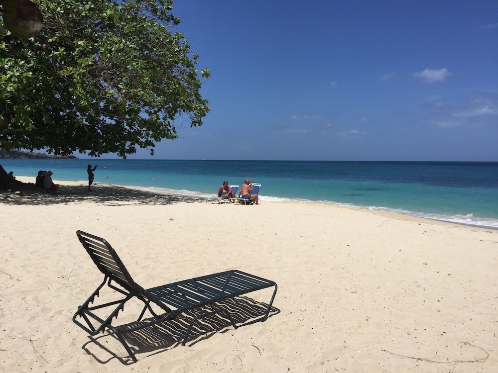 Allamanda Beach Resort 39/47