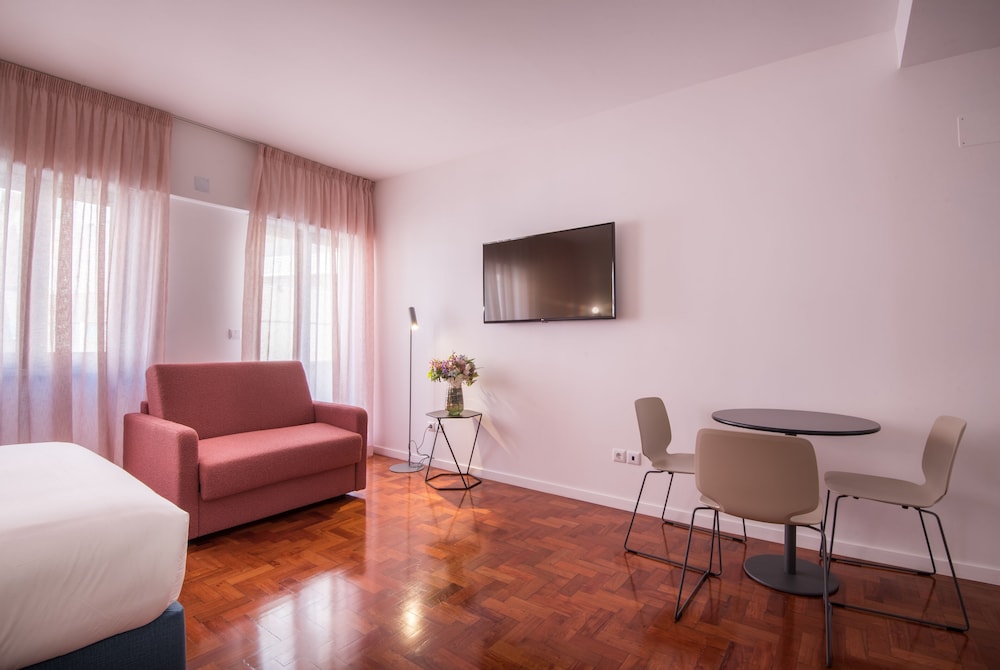 Lisbon Serviced Apartmentos - Campos 33/48
