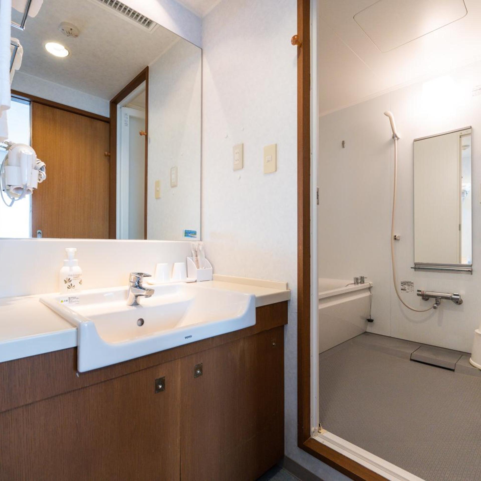 Ise Pearl Pier Hotel 54/55