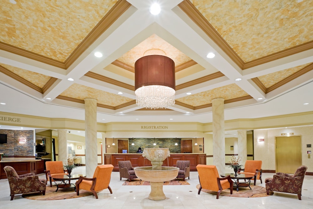 Crowne Plaza Edison 42/51