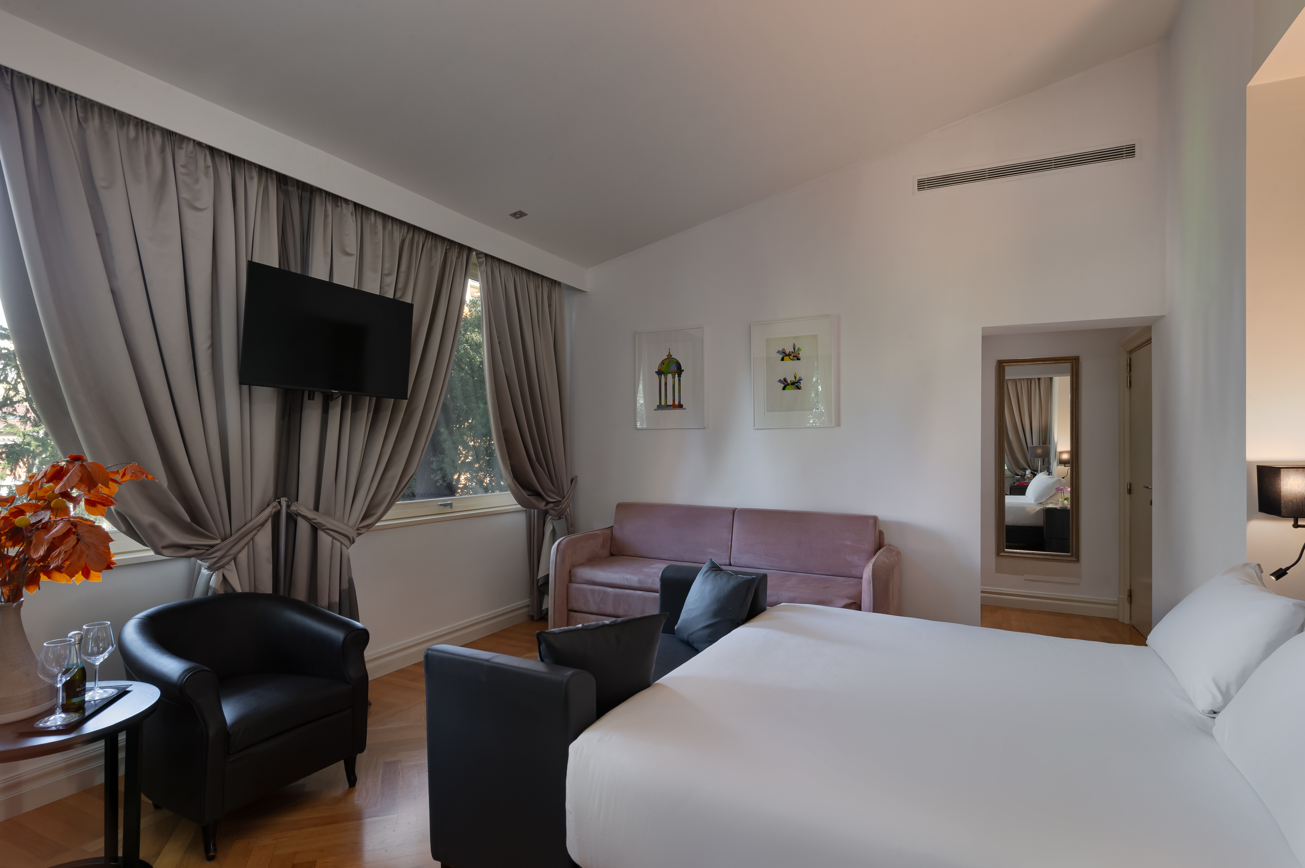 جناح جونيور كلاسيكي، Hotel Principe Torlonia 6/8