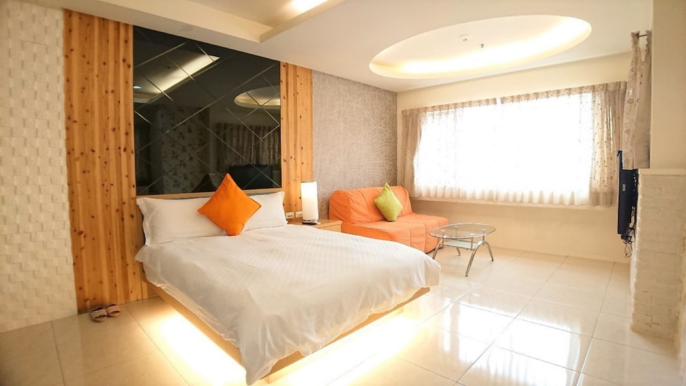 Lj Hotel 16/65