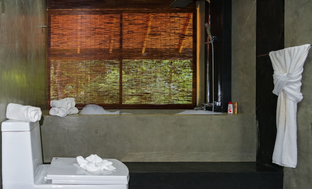 Kandy Cabana Eco Resort 35/36