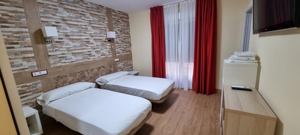 Hostal Los Gavilanes 2 28/50