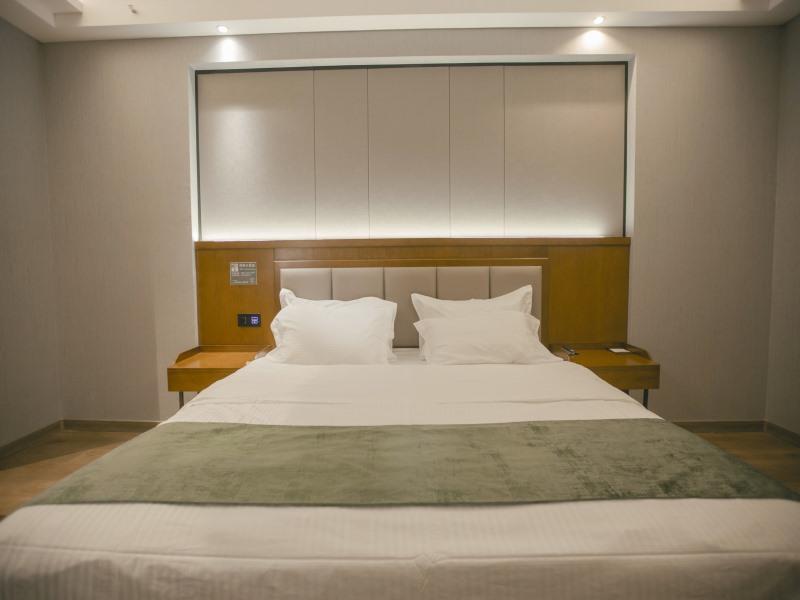 GreenTree Inn Jiuquan Century Plaza Hotel 51/68