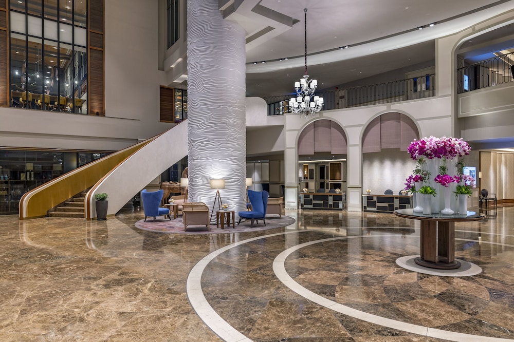 Sofitel Saigon Plaza Hotel 42/50