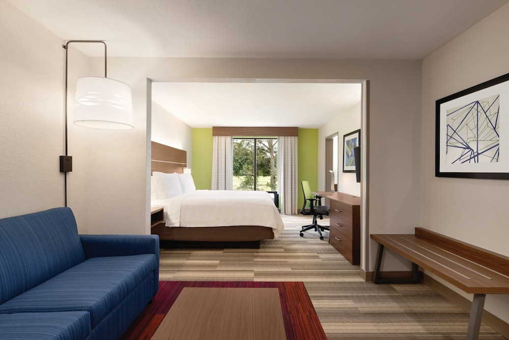 Holiday Inn Express Hotel Suites Lavonia 40/57