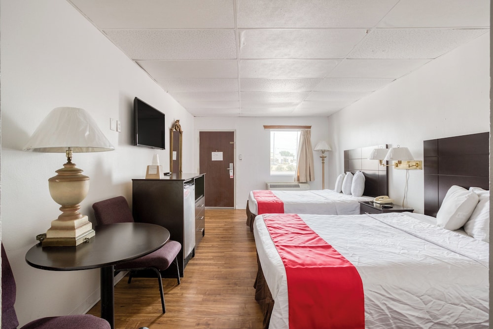 غرفة بسريرين كوين، OYO Hotel San Antonio Lackland Air Force Base West 2/7