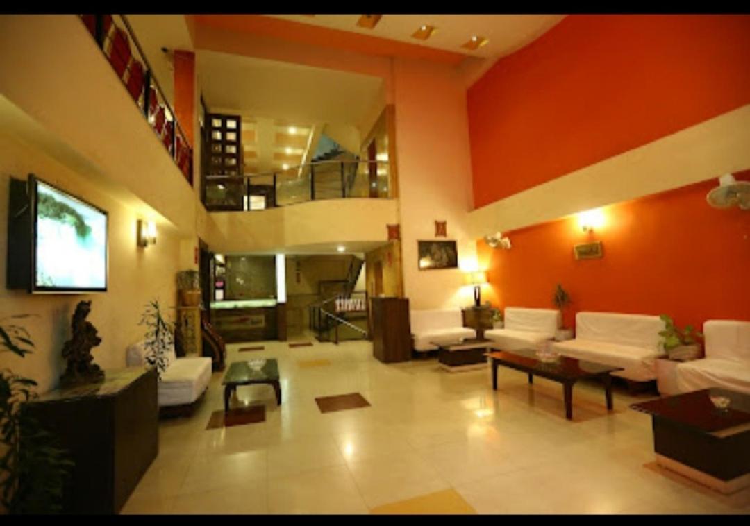 HOTEL PARADISE 23/30