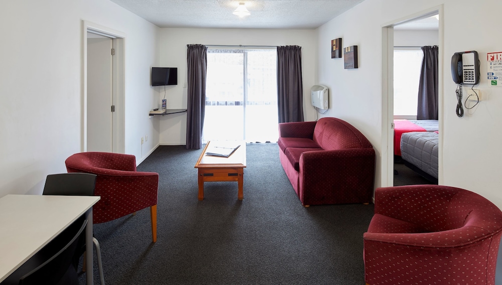 Aotea Motel 25/35