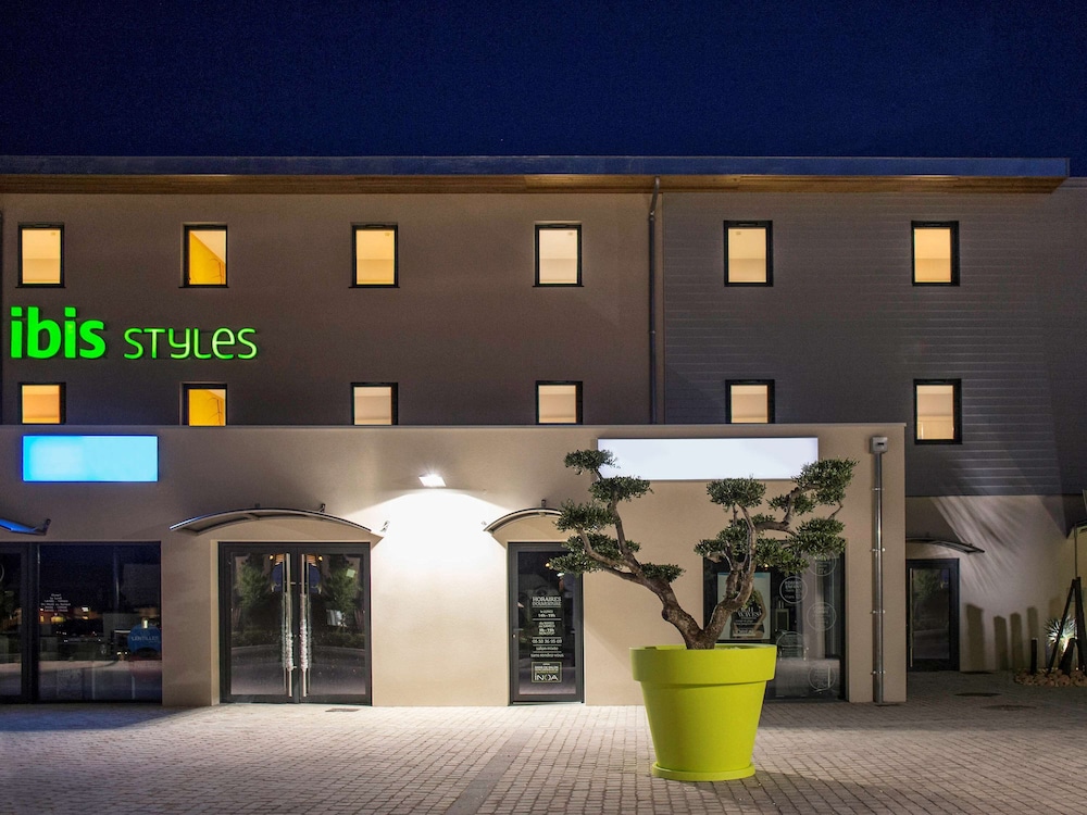 Ibis Styles Villeneuve Sur Lot Hotel 36/68