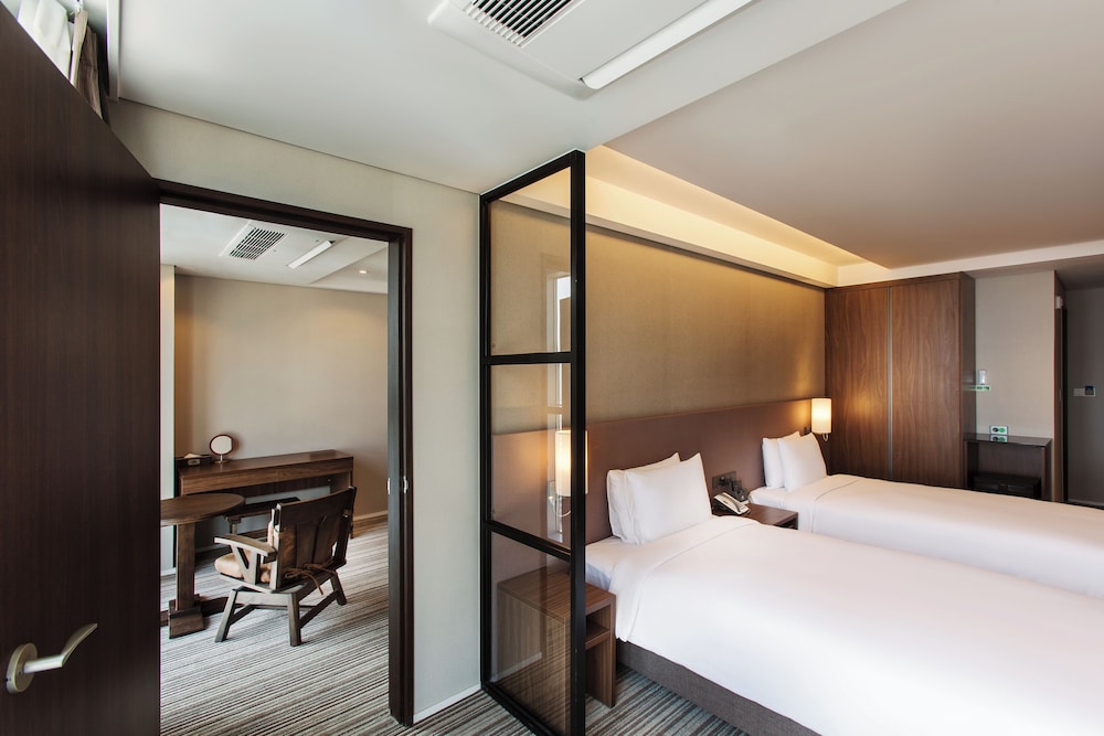 Hotel Adela 16/47