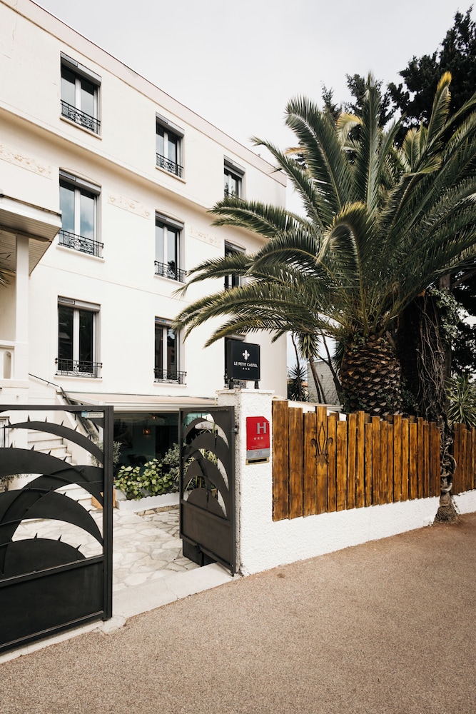 Hotel Le Petit Castel 38/47