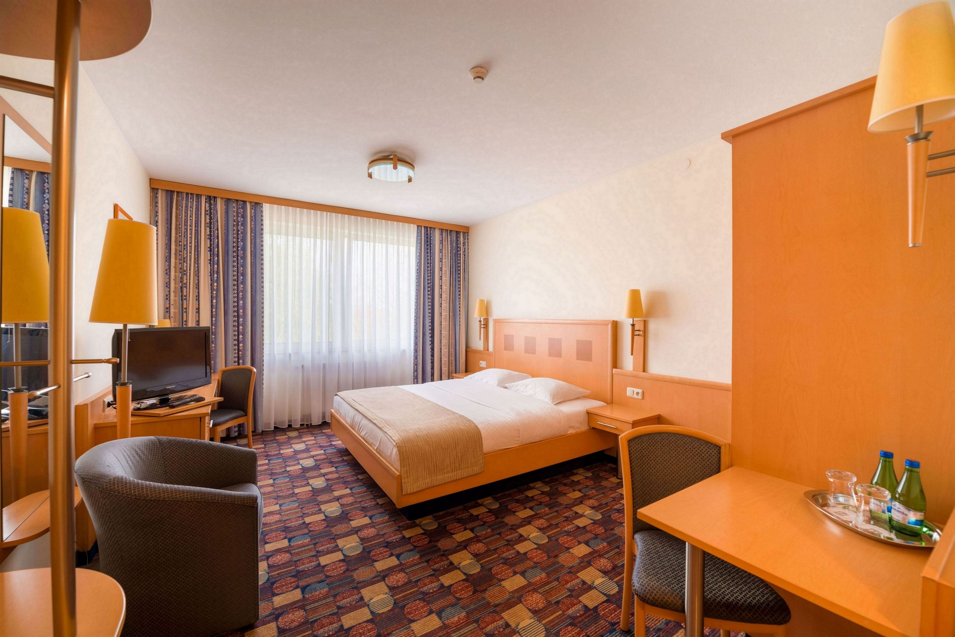 HOTEL PARTNER 9/25