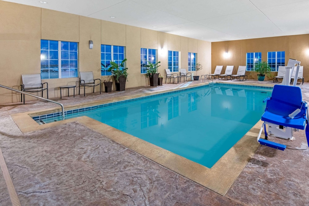 La Quinta Inn & Suites by Wyndham Weatherford OK 3/47