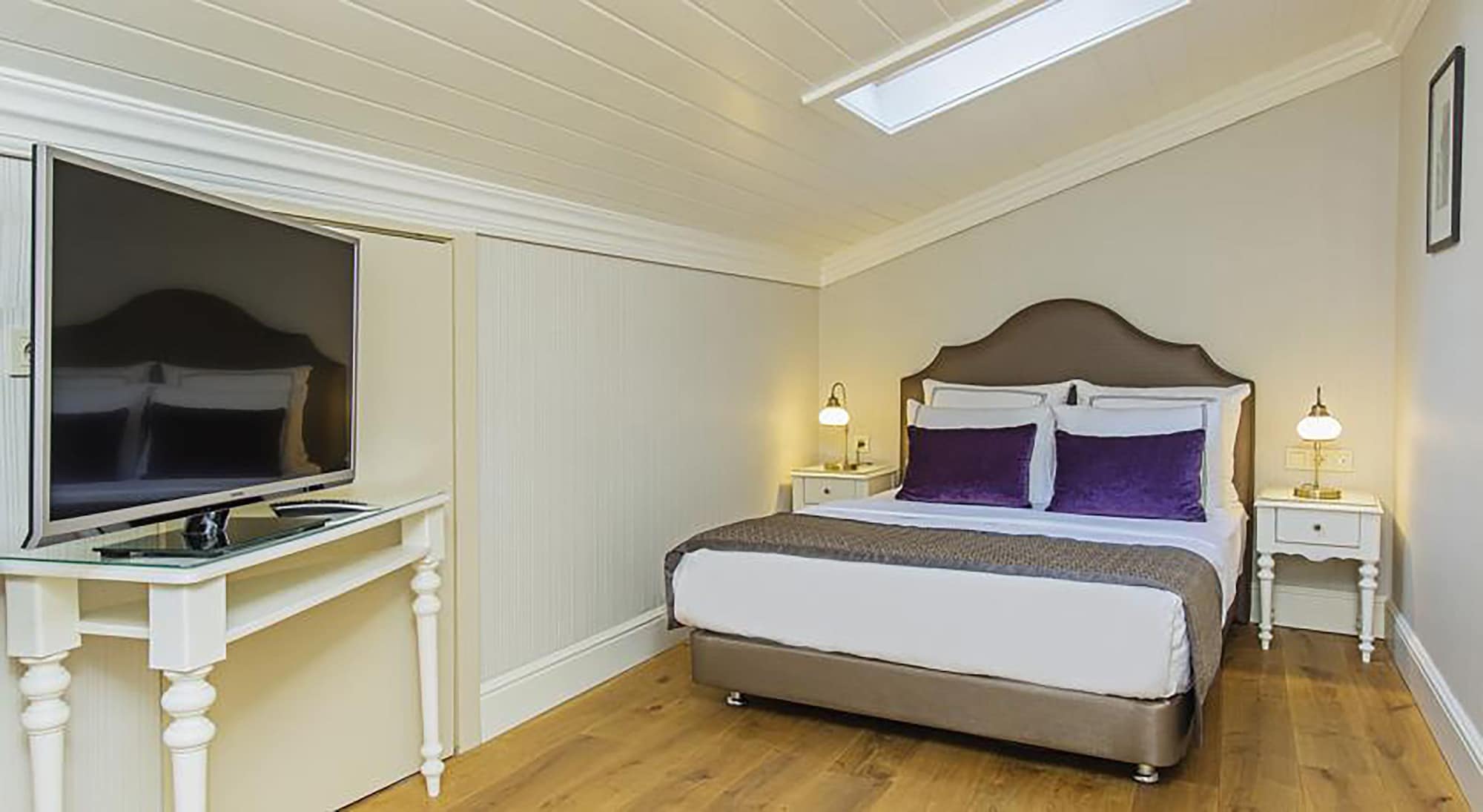 COMFORT, DOUBLE BED