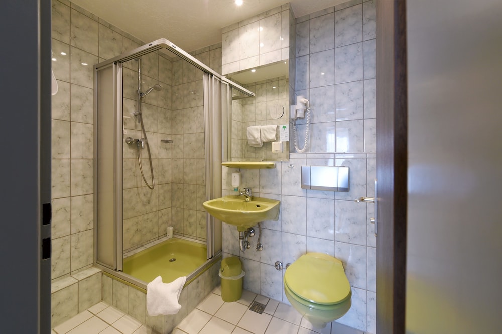 Hotel Schumacher Dusseldorf 15/66