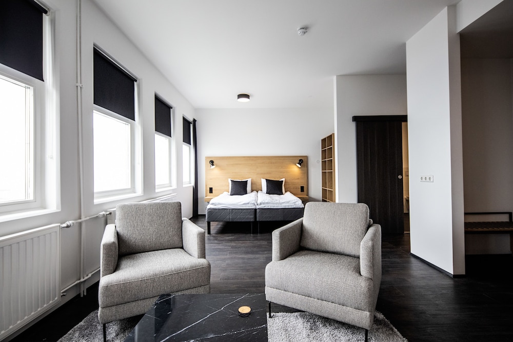 201 Hotel 29/50