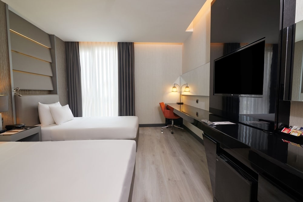 SUPERIOR, TWIN BEDS